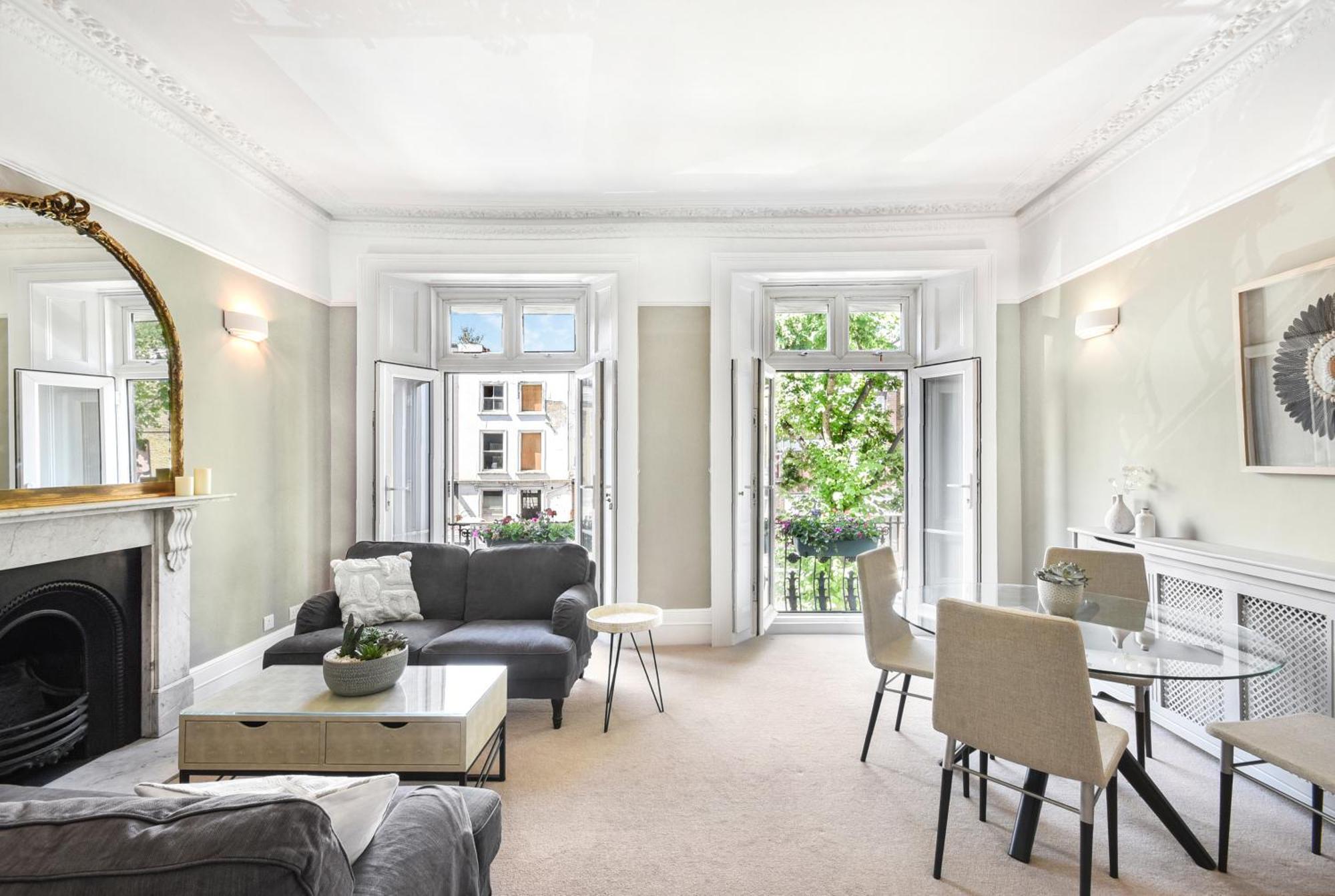Lovely Large 1 Bed Renovated Flat W Balcony & 600Mb Wifi Лондон Экстерьер фото